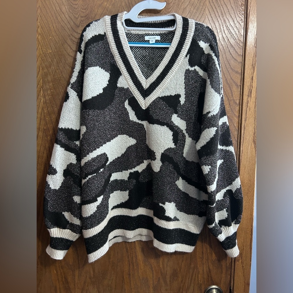 Nine West 1X camouflage v-neck sweater - Picture 2 of 4